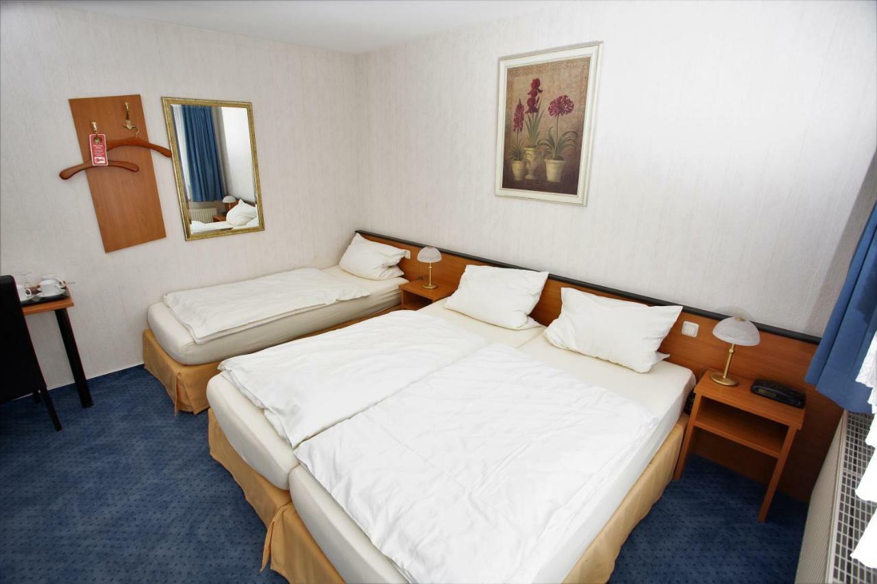 Gaestehaus Am Vogelsang Kerpen  Luaran gambar
