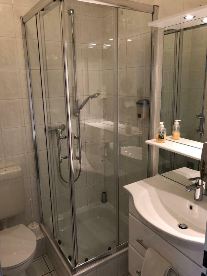 Gaestehaus Am Vogelsang Kerpen  Luaran gambar